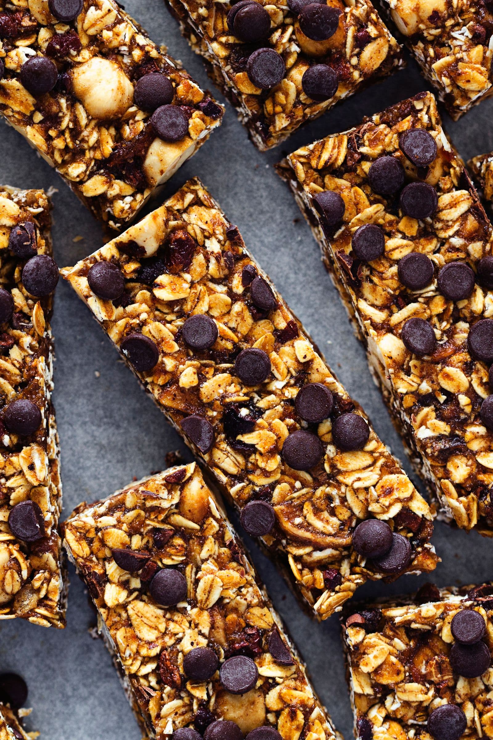 cocoon_cooks_vegan_hazelnut_banana_chocolate_chip_granola_bars_thumbnail